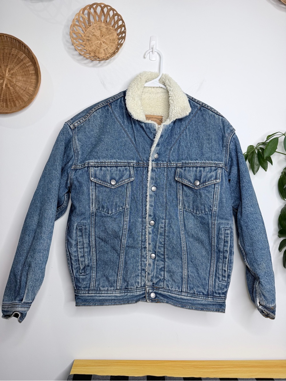 Sherpa Lined Acid Washed Work-Force Denim Jacket Size X- Small